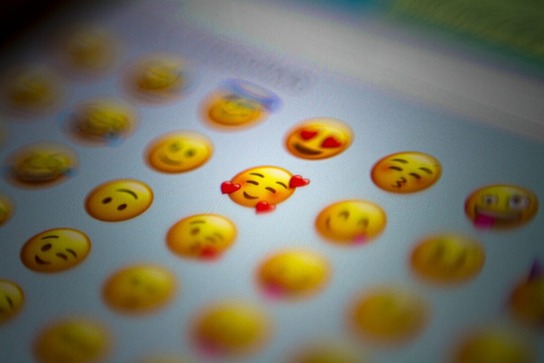 Emojis in samarbeid